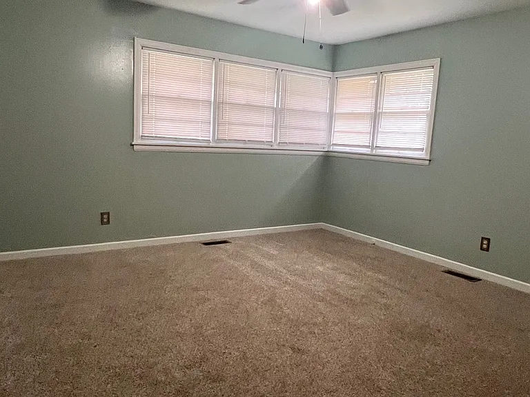 2507 Andrew Jackson Way NE — Photo 4