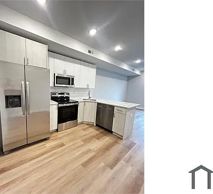 3 bed, 875 sqft, $2,200 — Photo 2