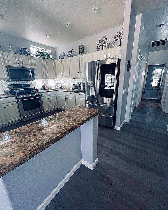 1st image of 22611 N Robertson Dr