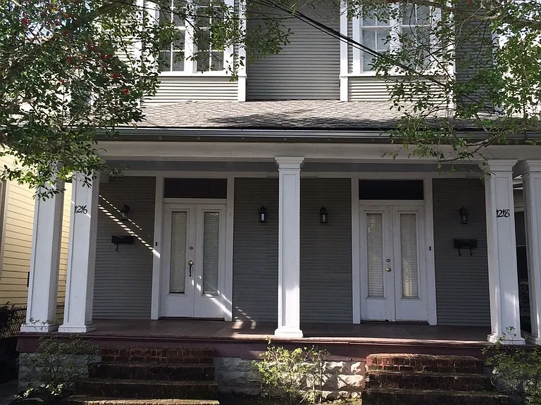 1218 Joseph St — Photo 2