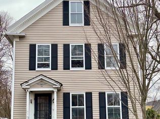 198 High St, Reading, MA 01867