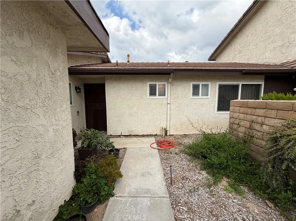 2110 Hawthorne Ct, San Bernardino, CA 92404