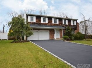 58 Tulipwood Dr, Commack, NY 11725