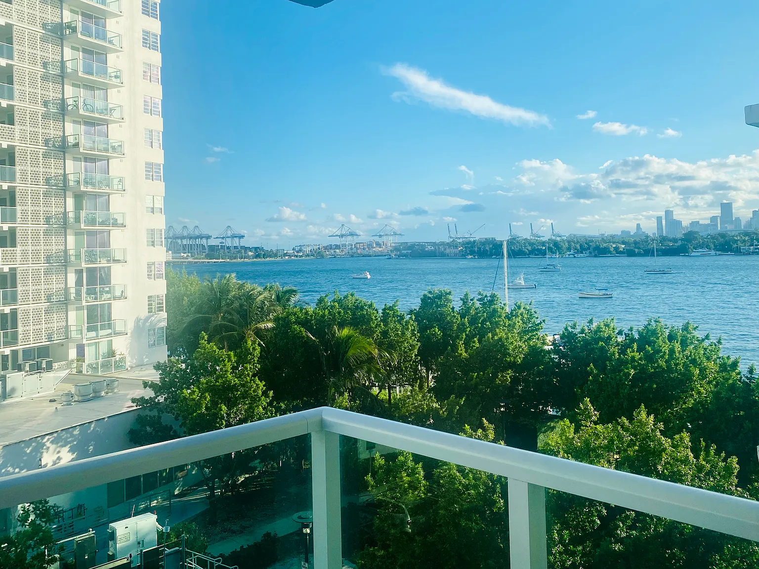 Studio, 548 sqft, $2,650 — Photo 3