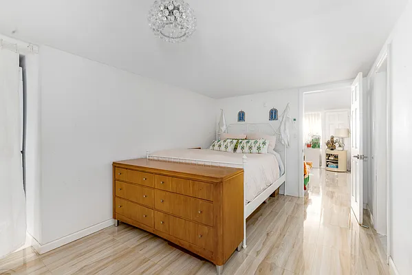 Sold by Douglas Elliman | media 8