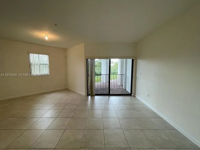 10600 NW 88th St — Photo 10