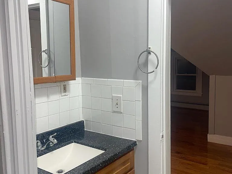65 Fowler St #3 — Photo 2
