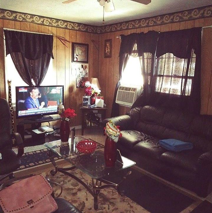 2nd image of 311 Camellia Cir