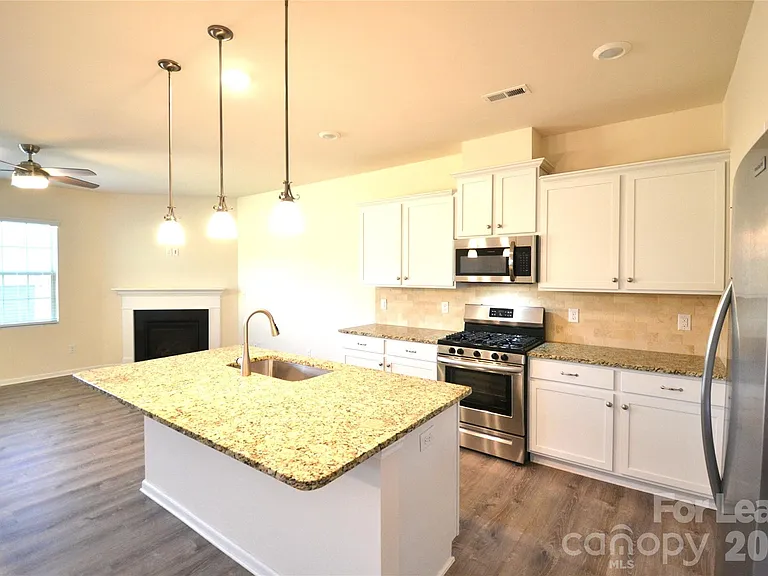 12854 Robert Walker Dr — Photo 5
