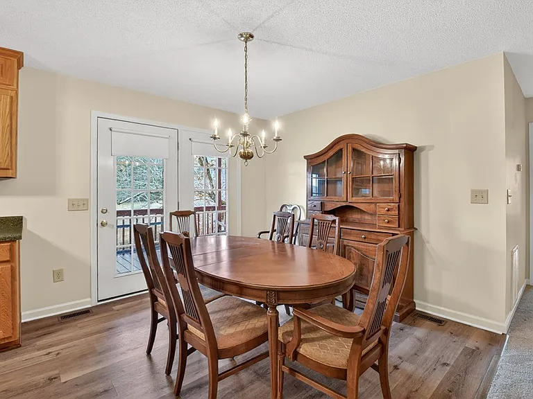 863 Woodland Dr — Photo 9