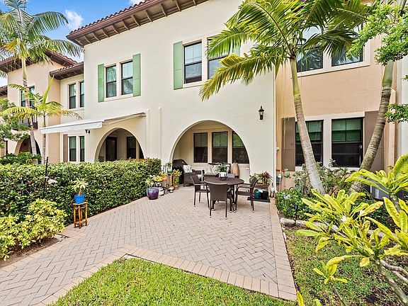 4th image of 2963 NW 124th Way