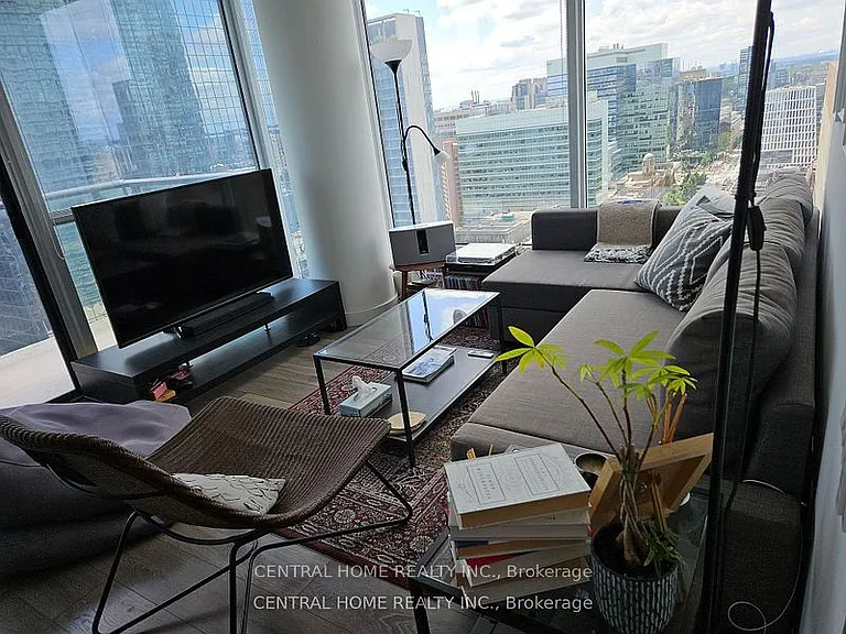 15 Grenville St #2603 — Photo 9