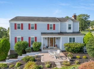 2 Crest Rd, Cedar Knolls, NJ 07927