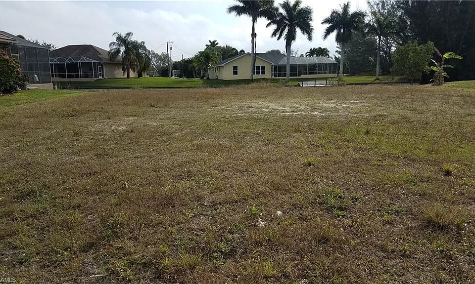 2nd image of 703 SW 6th Ave