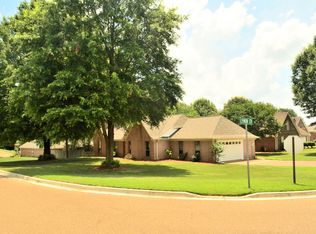 5365 Lime Tree Dr, Southaven, MS 38671