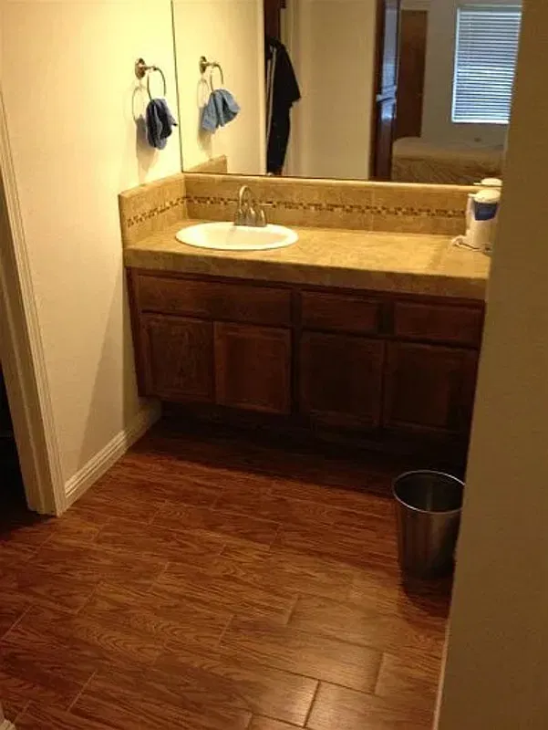 1 bed, 1.0 bath, 1257 sqft, $790 — Photo 3