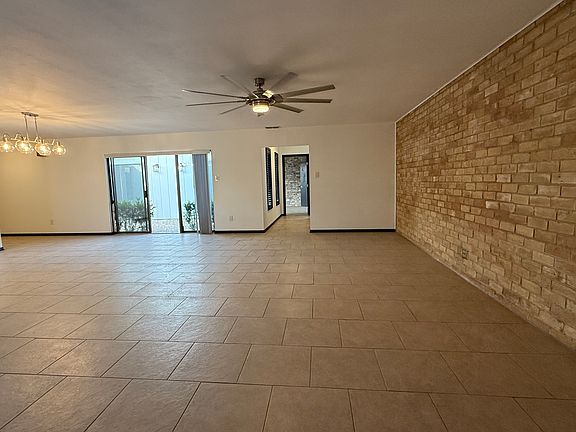 2nd image of 717 Kerria Ave