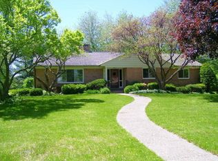 401 Mills Rd, Saline, MI 48176