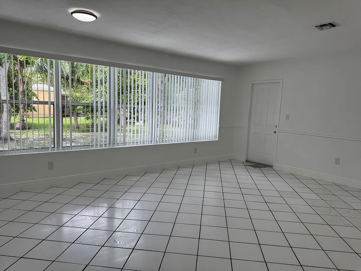 Building Photo - 6884 NW 14th St