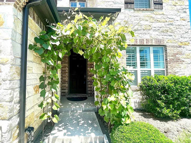6829 Brindisi Pl — Photo 4