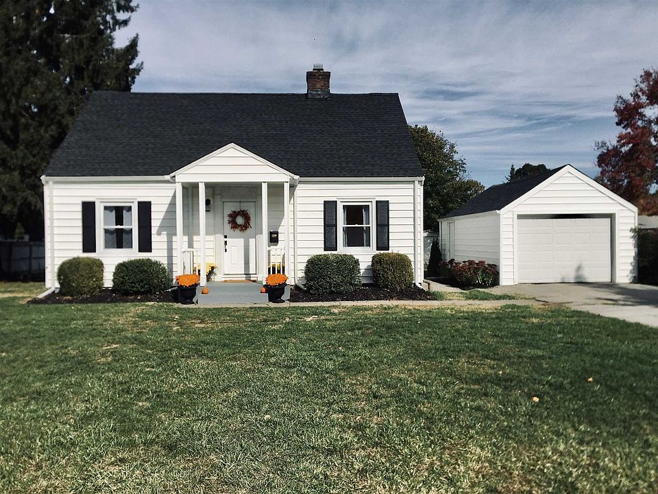 1st image of 15 Mansion Dr