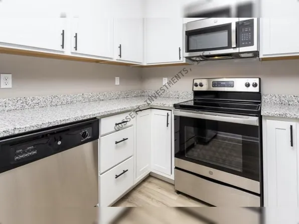 Bourbon Hills Apartments