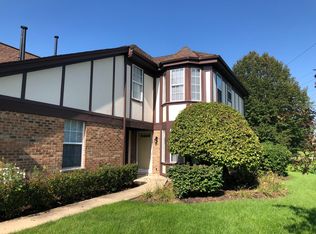 181 Lawn Ct, Buffalo Grove, IL 60089
