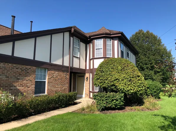 181 Lawn Ct, Buffalo Grove, IL 60089