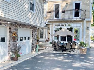 324 Oak Terrace Ave UNIT 2, Highwood, IL
