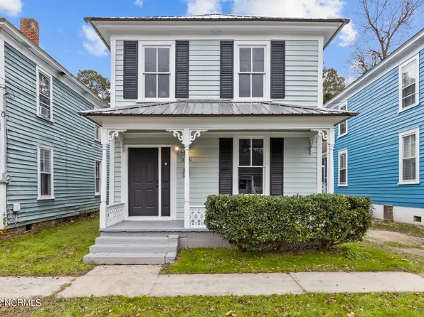 329 N Harvey St, Washington, NC 27889
