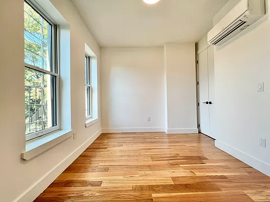 Rented by ERNY LLC | media 9