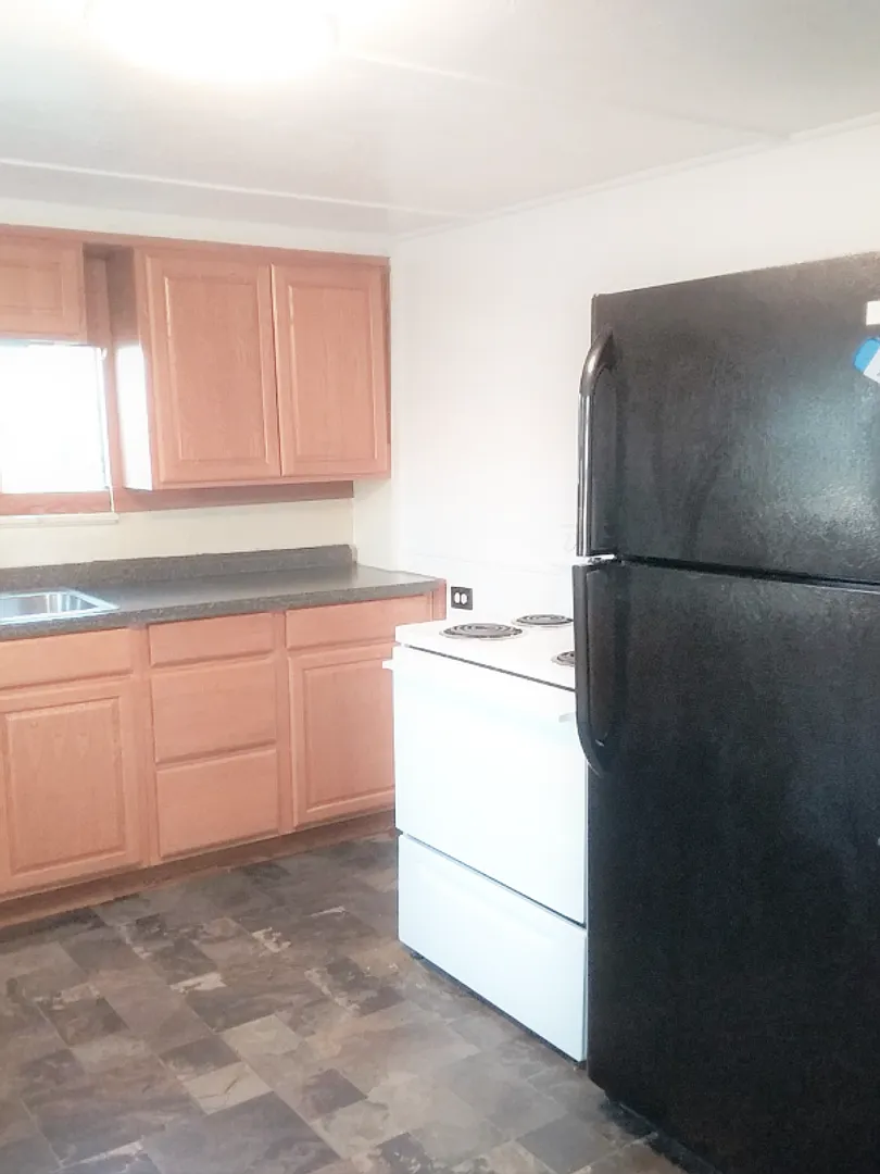 Two-Bedroom, One-Bath HOUSE for Rent ~ Water and Sewer Included! — Photo 3