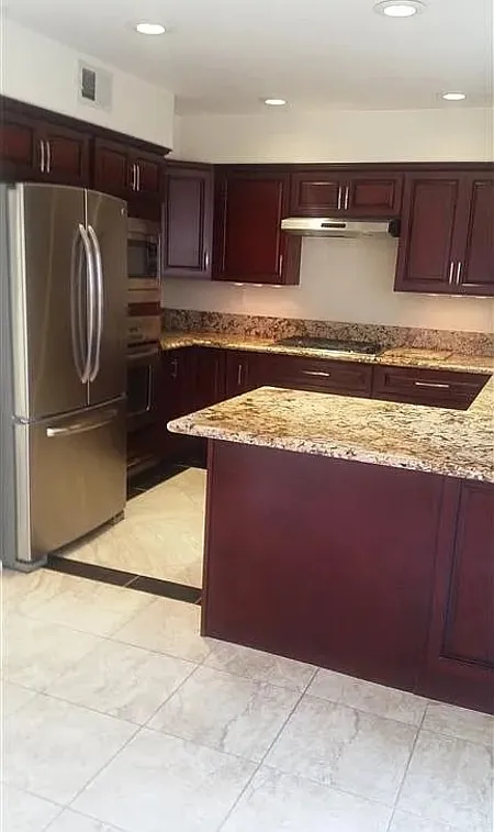 2 bed, 2.5 bath, 1351 sqft, $4,100 — Photo 1