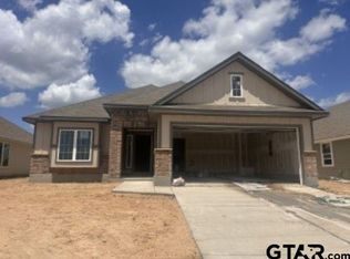 16037 Sir Barton Dr, Lindale, TX 75771