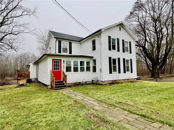 6609 Beech Tree Rd, Auburn, NY 13021