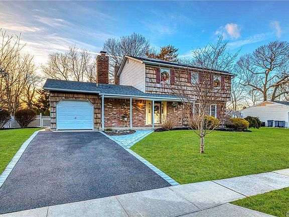 2nd image of 18 Soundway Dr