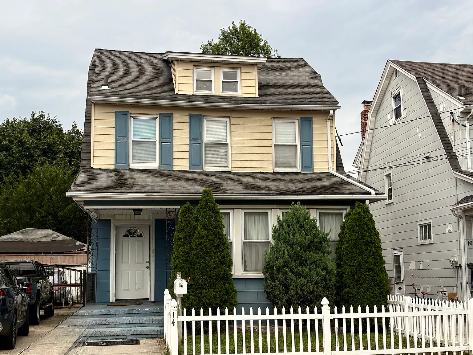 Starks Pl, Lynbrook — Photo 1