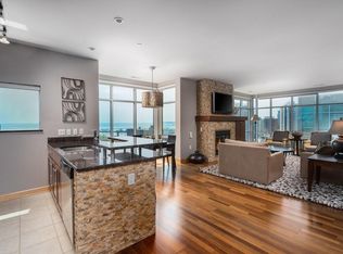 1550 E Royall Pl UNIT 1113, Milwaukee, WI 53202