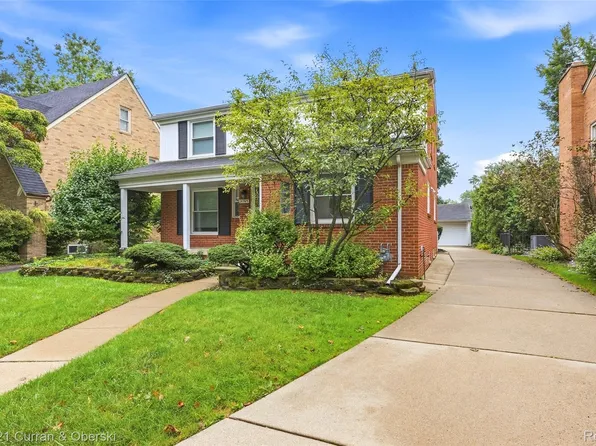 21945 Wildwood St, Dearborn, MI 48128