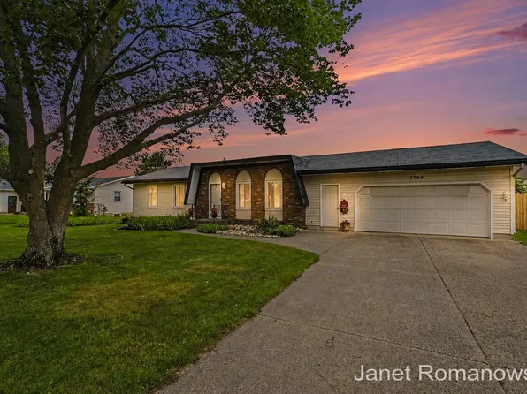 1789 Pleasantwood Dr, Jenison, MI 49428
