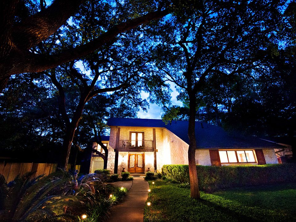 1st image of 8910 Currywood Dr