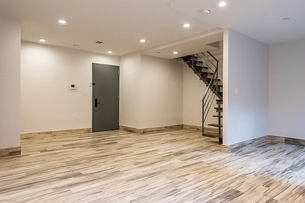 Rented by Nooklyn NYC LLC | media 55