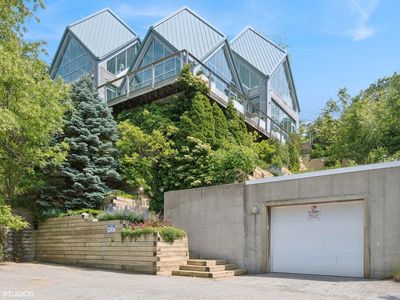 311 Duneland Dr, Porter, IN, 46304