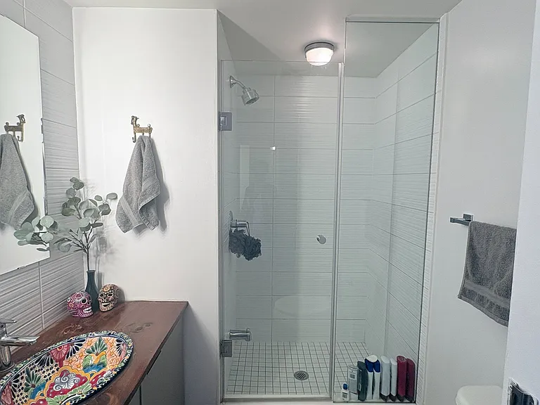 5 Hanna Ave #414 — Photo 20