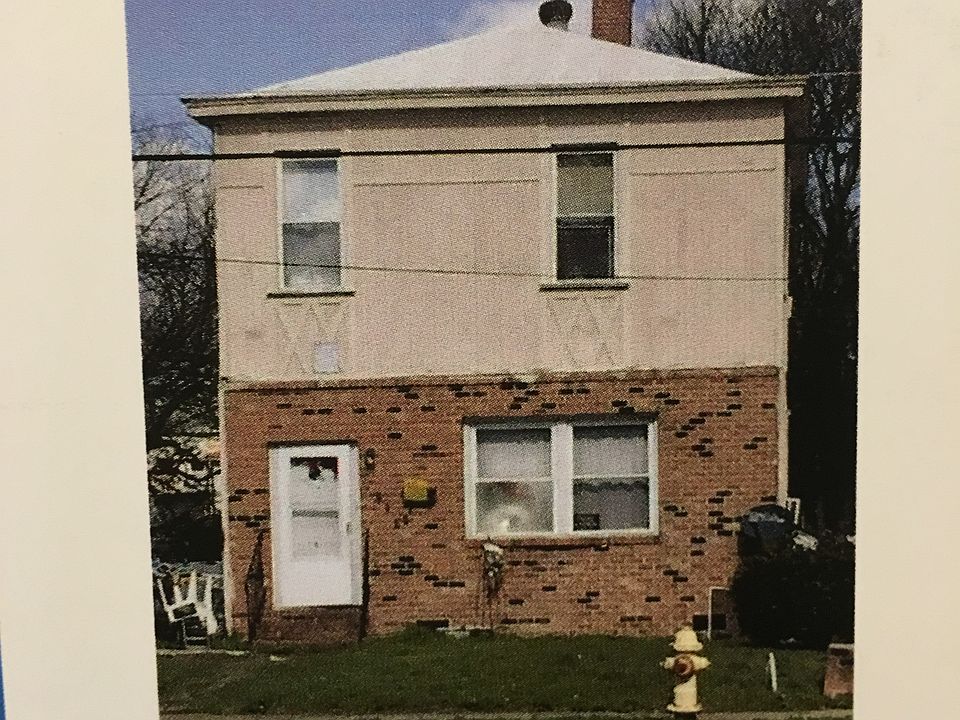 1st image of 1201 Farmer St