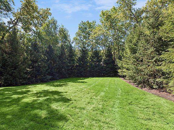 3rd image of 270 Wayzata Blvd E