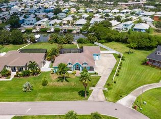 412 Island Cay Way, Apollo Beach, FL 33572