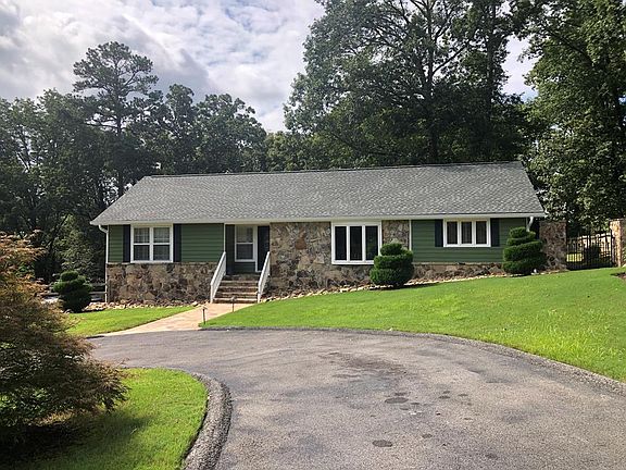 5th image of 305 Dogwood Pl NW