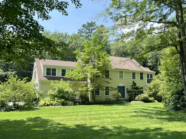 34 Beech Tree Lane, Yarmouth, ME 04096