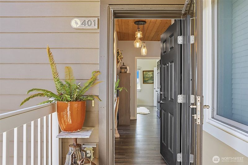 4th image of 262 Oyhut Bay Boulevard SW #401